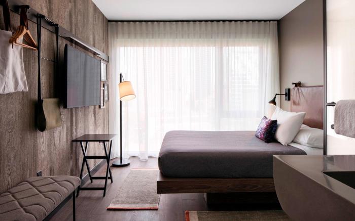 Moxy Chicago Downtown