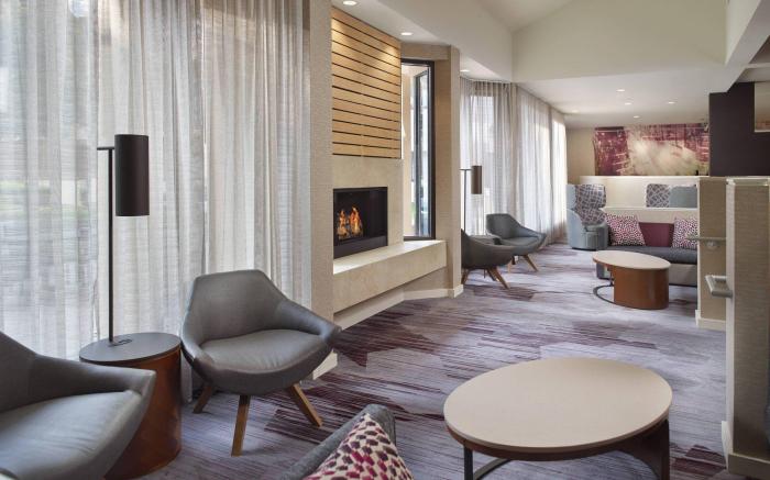 Courtyard by Marriott Charlotte Arrowood