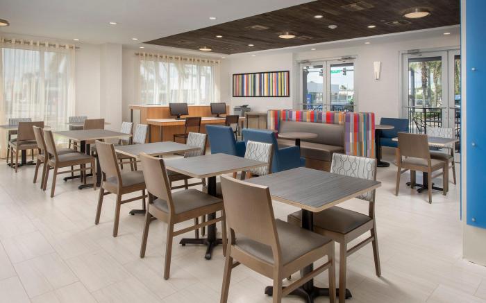 Holiday Inn Express Jacksonville Beach By IHG
