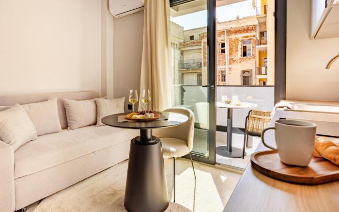 Sanders Tower Centre - Stylish Studio w Balcony