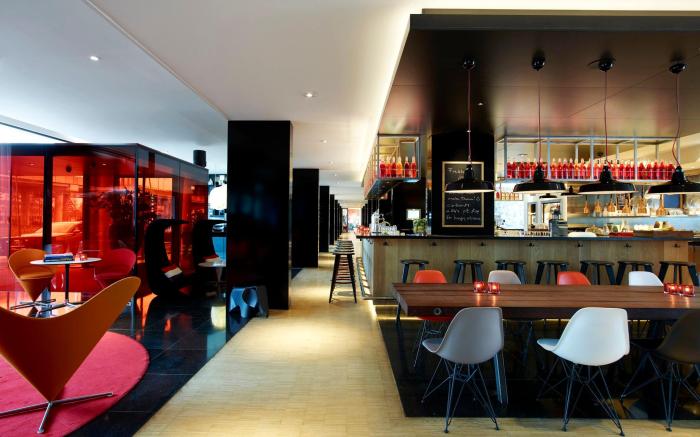 citizenM Schiphol Airport