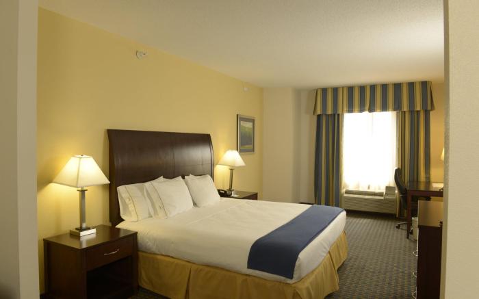 Holiday Inn Express & Suites Wilson-Downtown By IHG