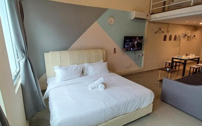 Grand Duplex Suite with 3 King Beds @ The CEO