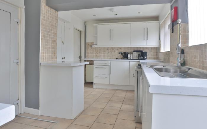 Comfy 4 Bed House in Birmingham
