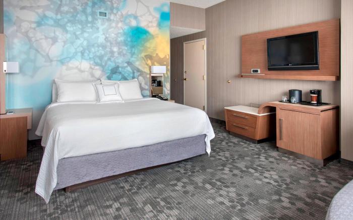 Courtyard by Marriott Newark Elizabeth