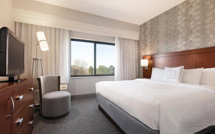 Courtyard by Marriott Charlotte Airport North