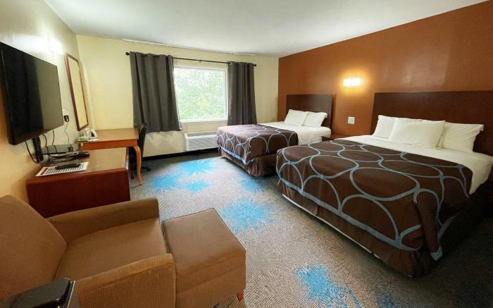 Red Carpet Inn and Suites Plymouth