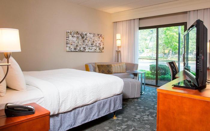 Courtyard by Marriott Rochester Brighton