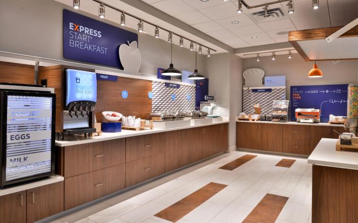 Holiday Inn Express & Suites - Marshalltown By IHG