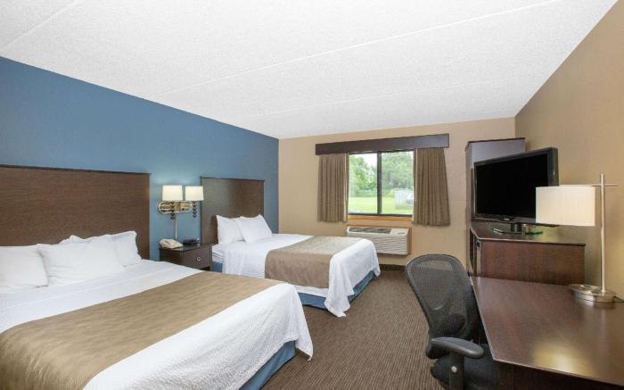 AmericInn by Wyndham Clear Lake