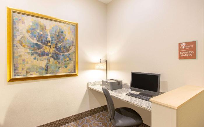 AmericInn by Wyndham Humboldt