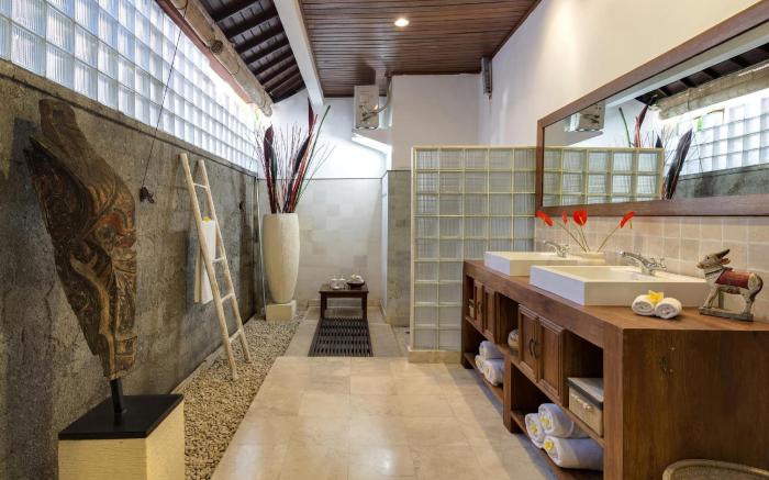 Villa Eight