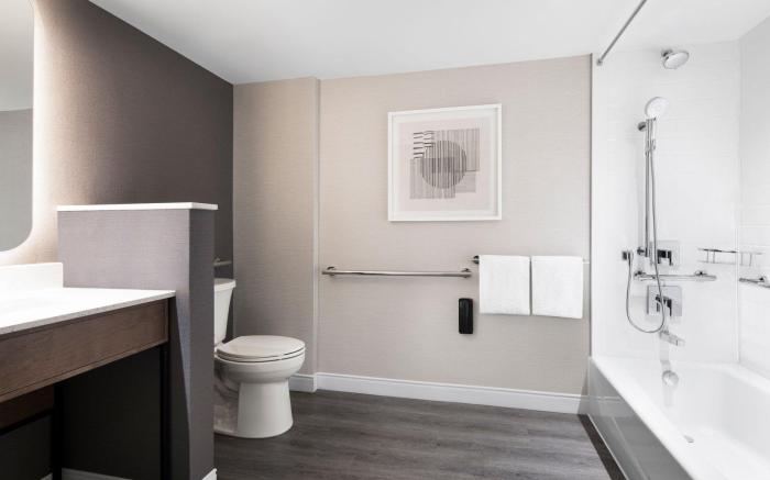 Courtyard by Marriott Montreal Airport