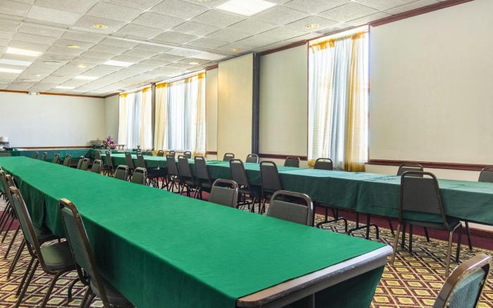 Red Roof Inn Ashtabula - Austinburg