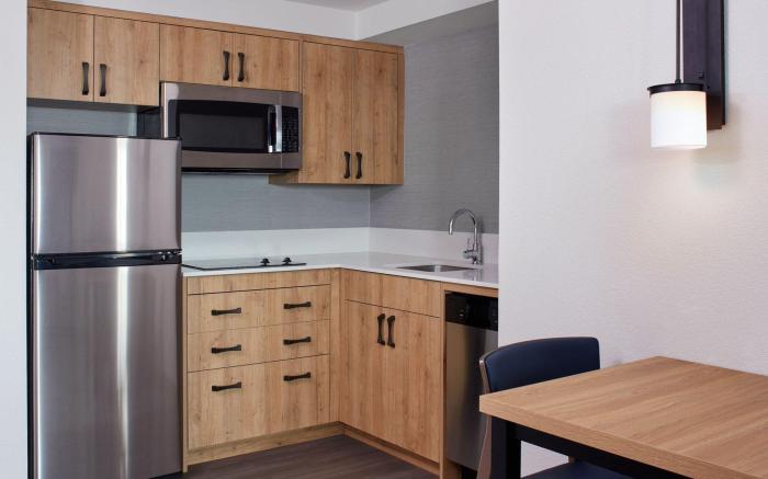 Residence Inn by Marriott Mississauga-Airport Corporate Centre West