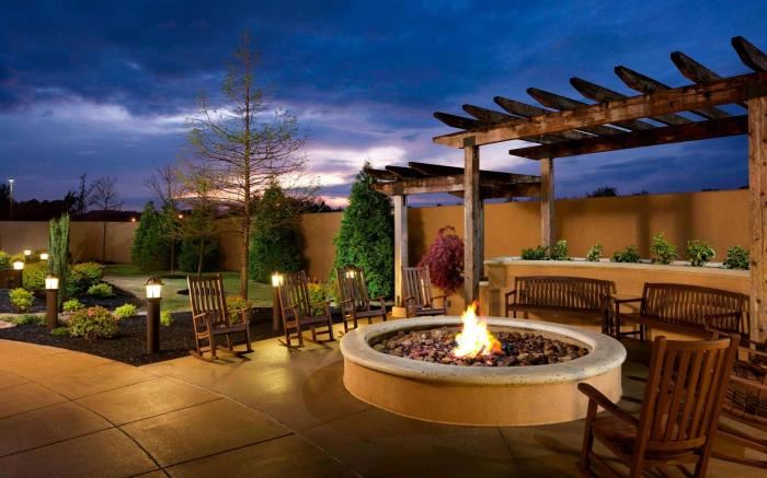 Courtyard by Marriott Jackson