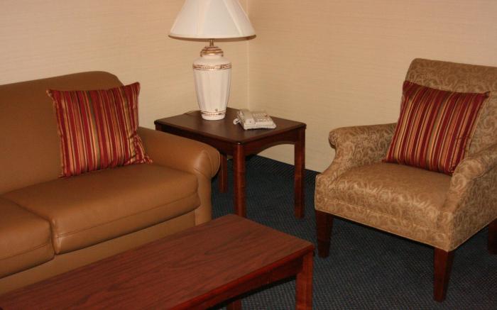 Maron Hotel & Suites