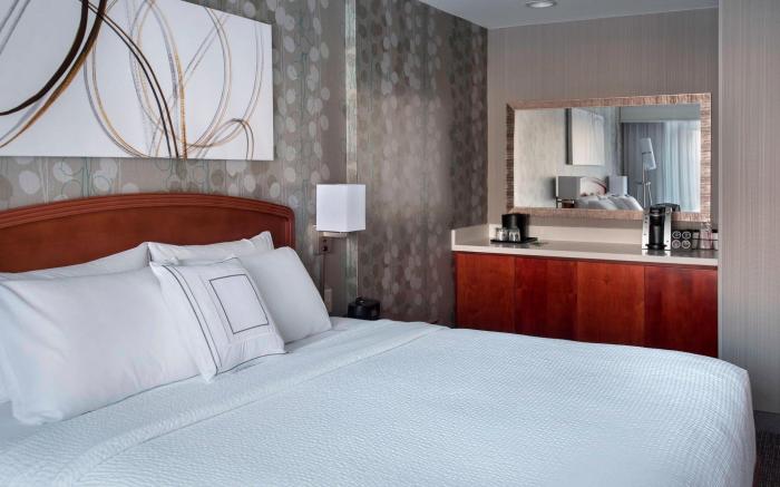 Courtyard by Marriott Lebanon