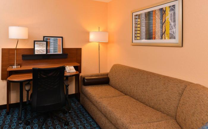 Fairfield by Marriott Inn & Suites Cleveland Avon