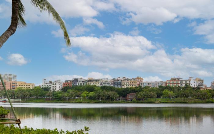 Hanting Hotel Haikou Hongcheng Lake
