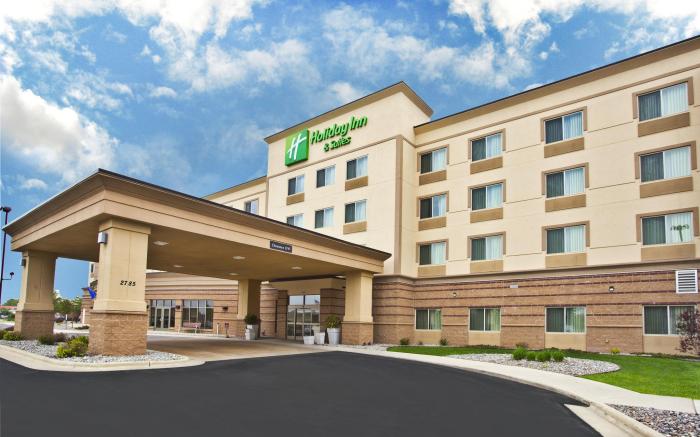 Holiday Inn & Suites Green Bay Stadium by IHG