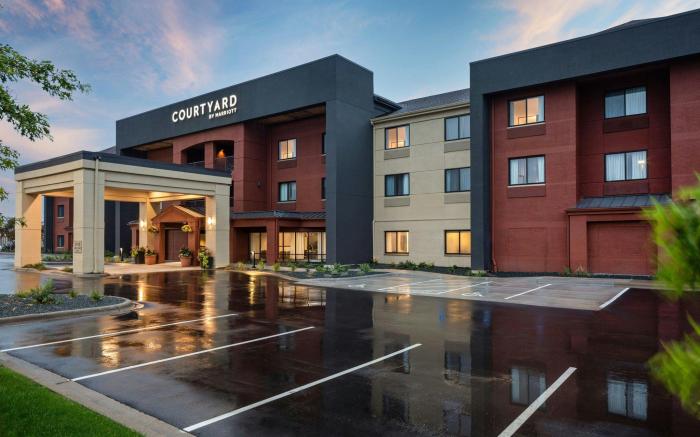 Courtyard by Marriott Minneapolis St. Paul/Roseville