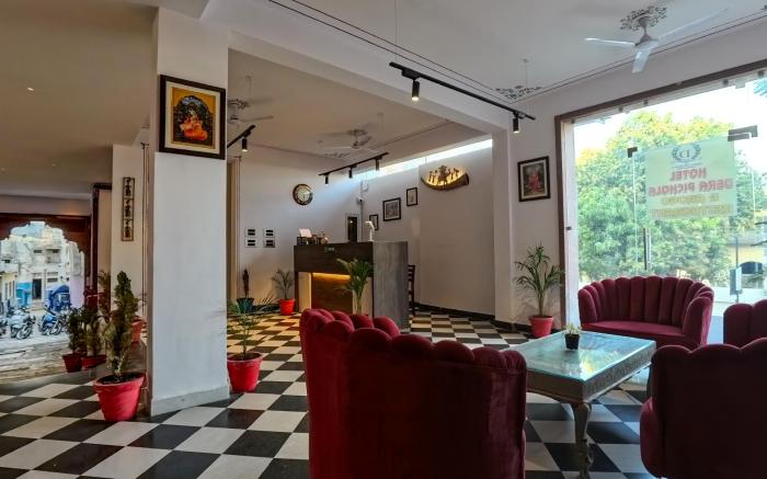 DERA PICHOLA- A Lake Facing Boutique Hotel