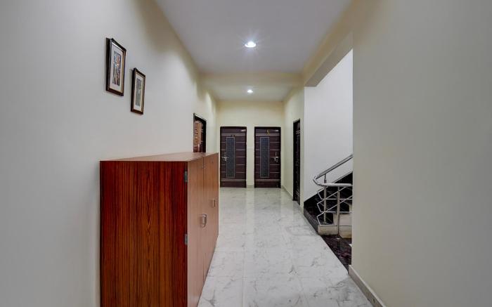 Super Hotel O Samne Ghat