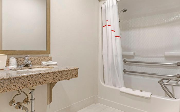 Red Roof Inn Bowling Green