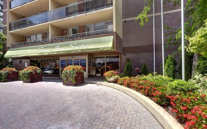 Town Inn Suites