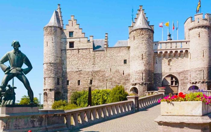 OneLuxStay near Fashion District