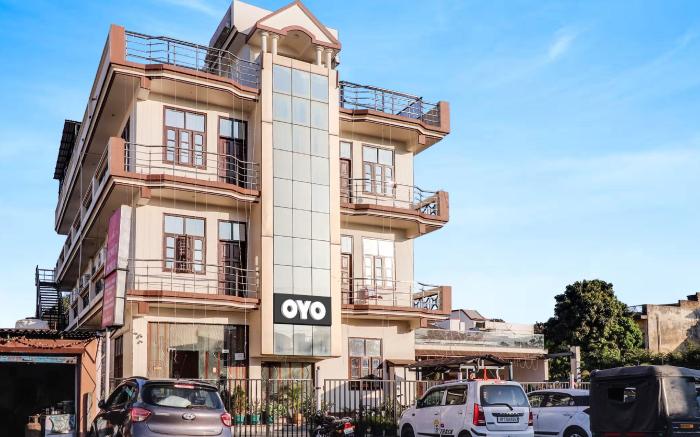 Collection O The Gomti Hotel