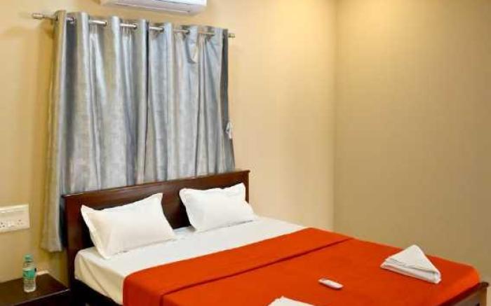 Hotel O Mint Leaf & Lodging