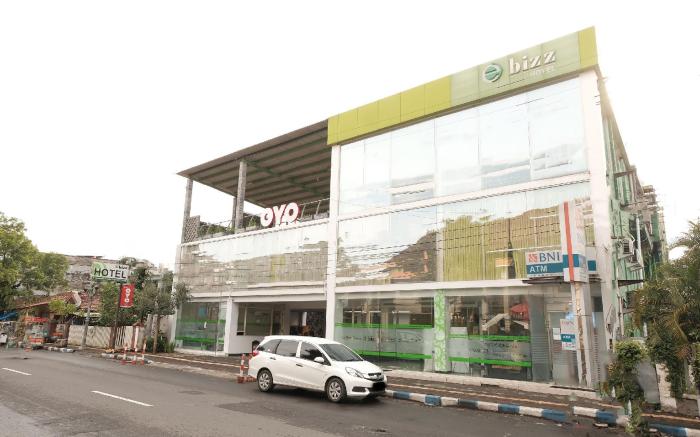 Ebizz Hotel