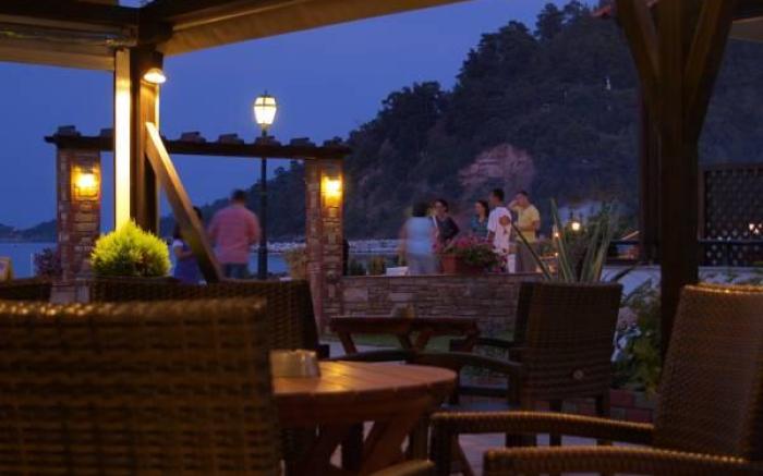 Kamelia & Semeli Hotel