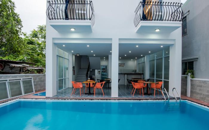 Silver Moon Villa 