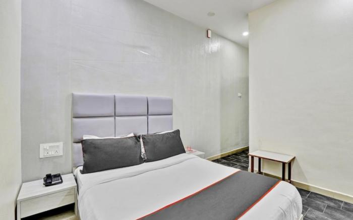 Hotel Unicorn, Surat
