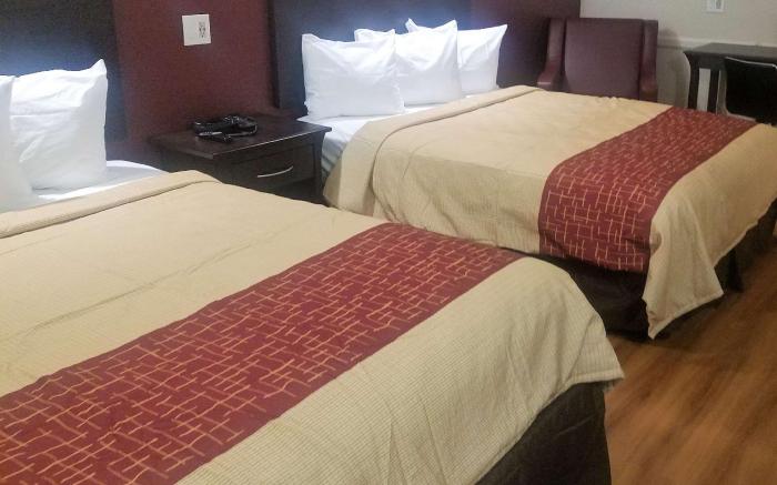 Red Roof Inn & Suites Houston - Hobby Airport