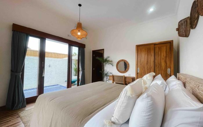 Sunny 3BR Retreat-Coastal Charm Batu Bolong Center