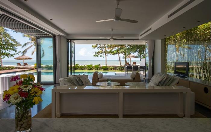 Beachfront villa 1000m2, 5BR  Sanctuary Ho Tram