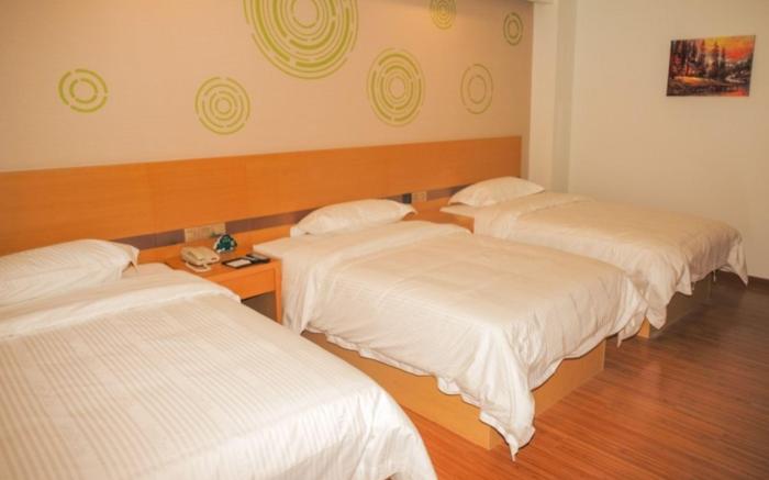 GreenTree Inn Tianjin Hedong District Tianjin Railway Station Square Express Hotel
