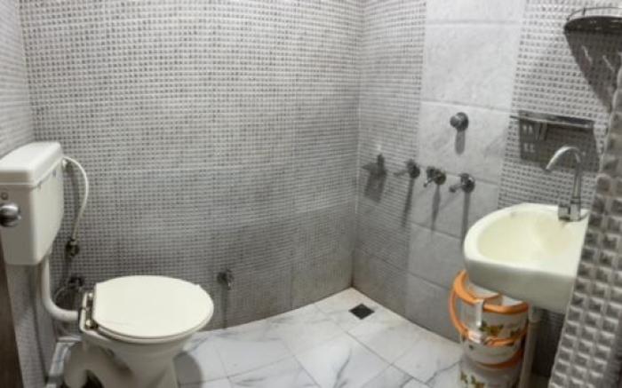 Hotel Mansarovar