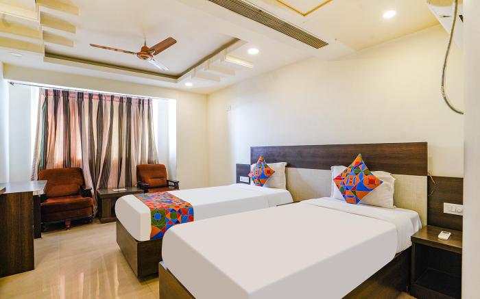 FabHotel Golden Way - Nr. Gandhi Nagar