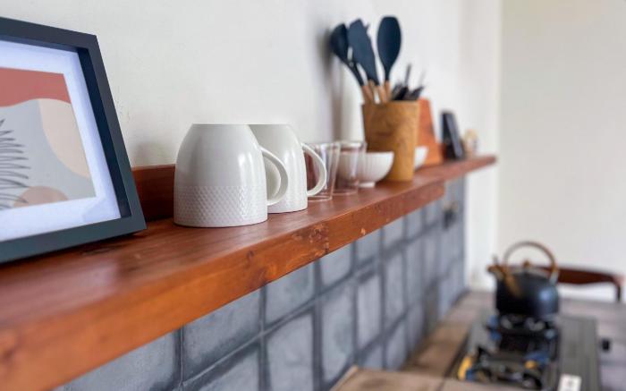 Cozy, Smart, Renovated Flat to Western Standard