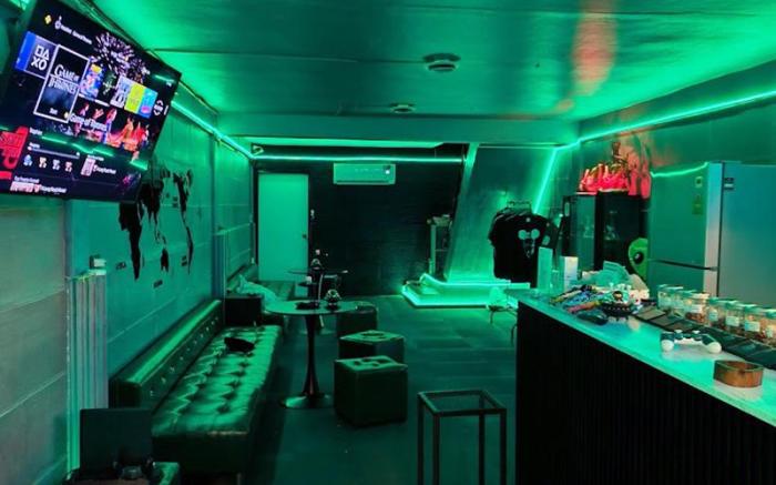 Doctor Alien Hostel
