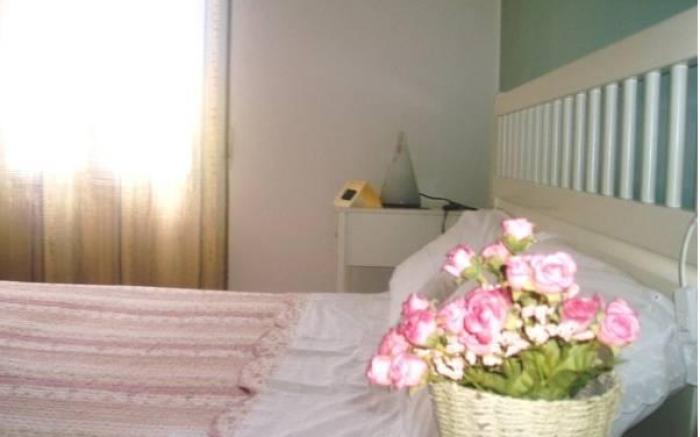 Bed And Roses