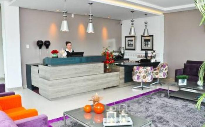 BR Suites Hotel