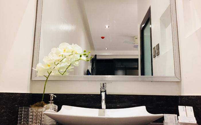 White Breeze Palawan Boutique Hotel