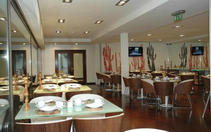 Porto Trindade Hotel