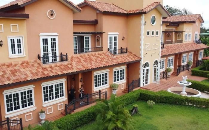 PIMULANO HOTEL